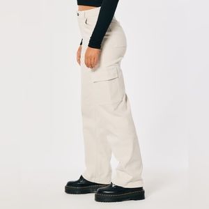 Cream cargo dad pant 🌟